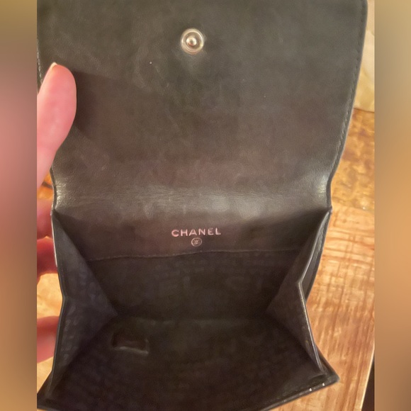 CHANEL Lucky Charms Symbols Compact Wallet in Black Calfskin Leather - Picture 9 of 10